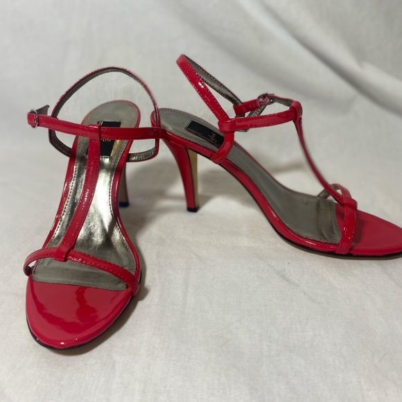 Glint Hot Pink Strap Sandal heel. Patent leather. - Picture 5 of 6